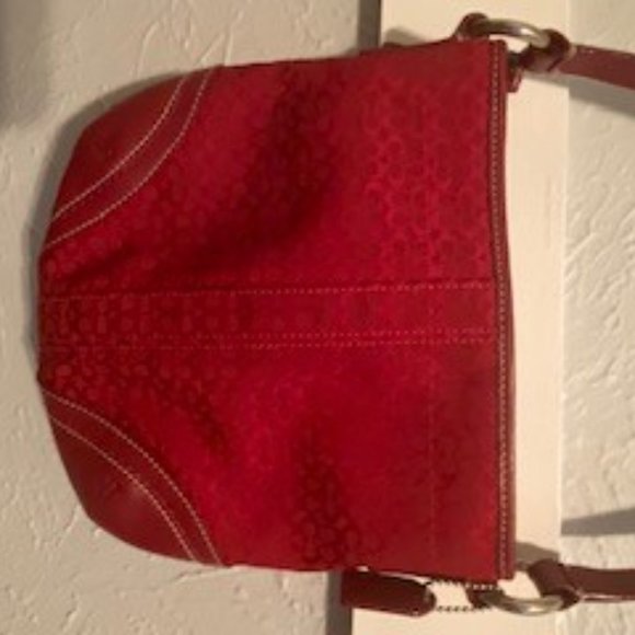 Coach - Signature Crossbody - Picture 2 of 2